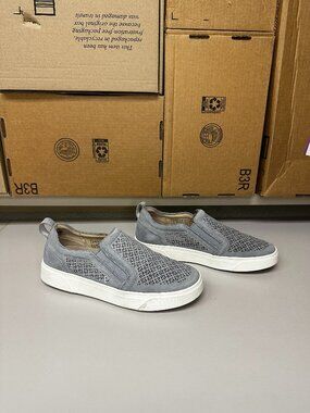 Vionic Kimmie Perf - grey - size 10